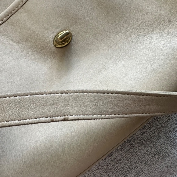 Vintage Coach Court - Picture 13 of 15